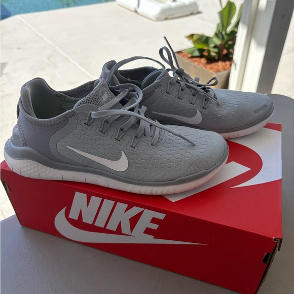 Nike Gray Athletic Shoes with Cushioned Midsole - Picture 4 of 8